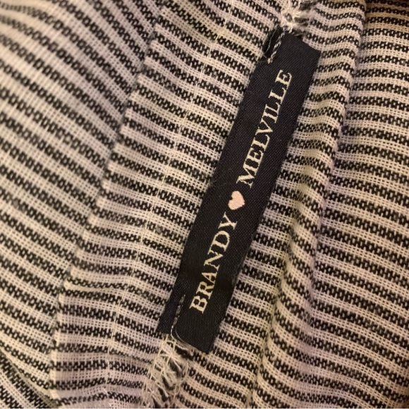 Brandy Melville Off The Shoulder Top - Picture 6 of 8